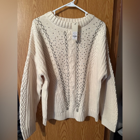 Francesca’s Sally Embellished Crewneck Pullover Sweater - Picture 4 of 7